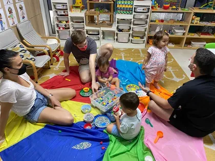 Занятия для малышей с родителями